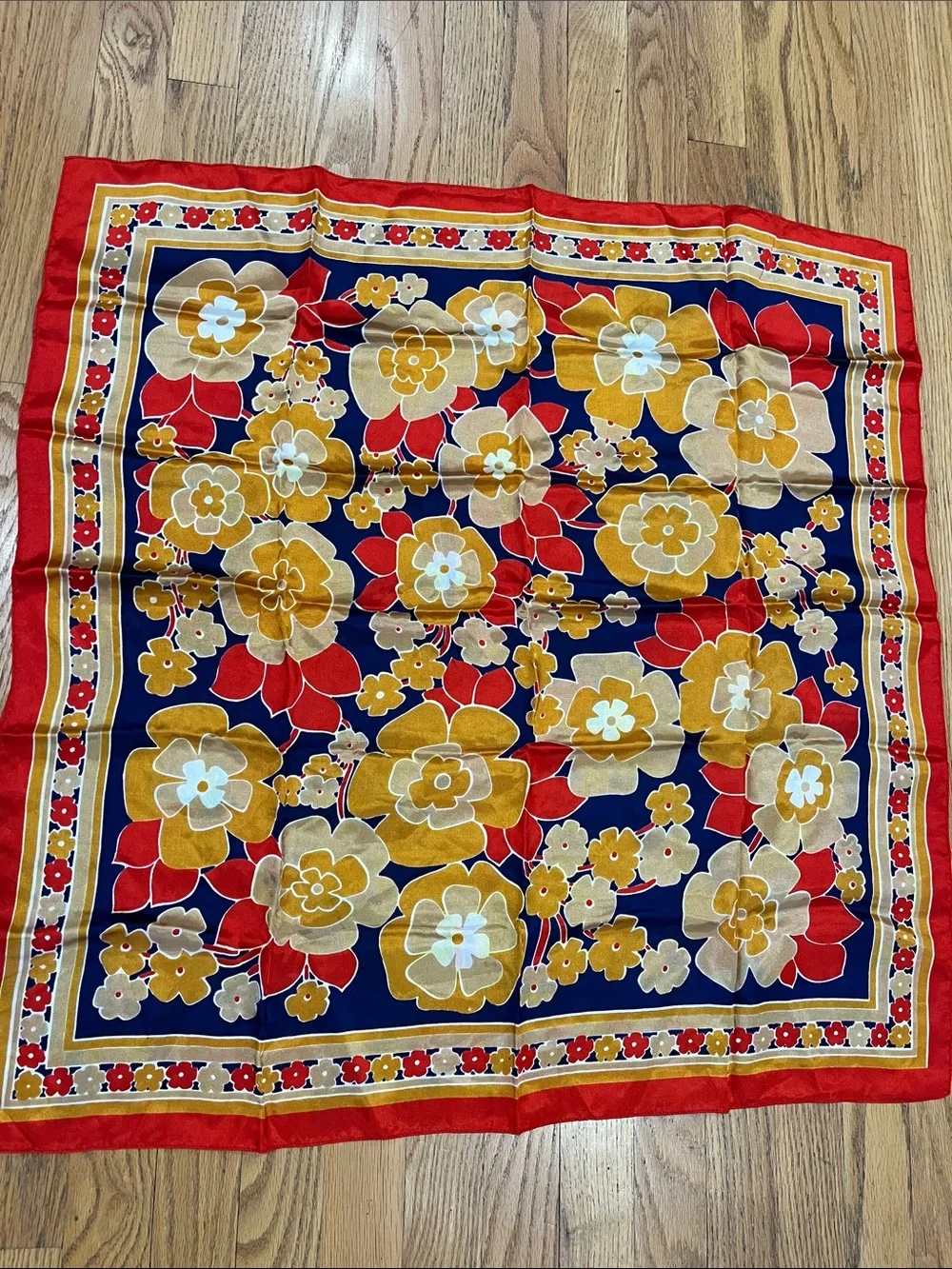 Vtg Retro Floral Flower Print Italian Acetate Scarf  30.25”x30” Bold Color ITALY